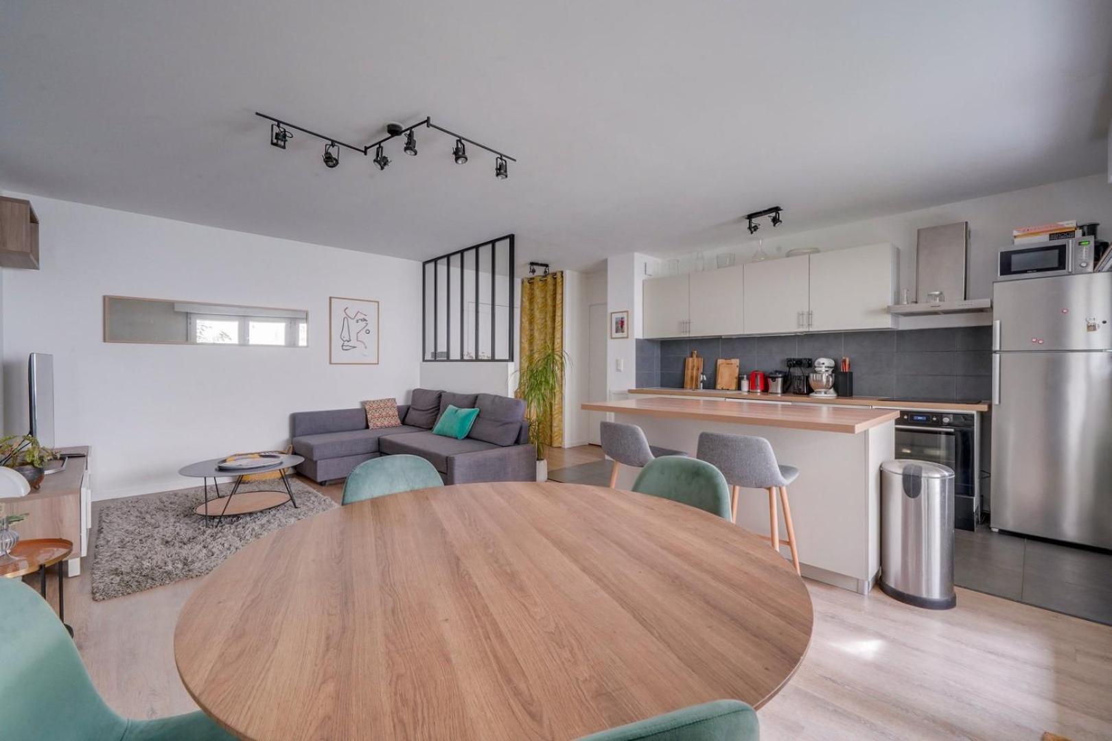 Апартаменты Pleasant Flat In Bordeaux With Terrace And Parking Экстерьер фото